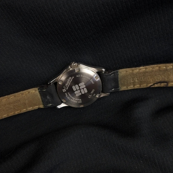 Vintage Columbia stainless steel 100m quartz watch, analog, 24hr, date, black - Picture 7 of 10